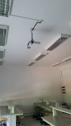 montaż projektora_Resized_1